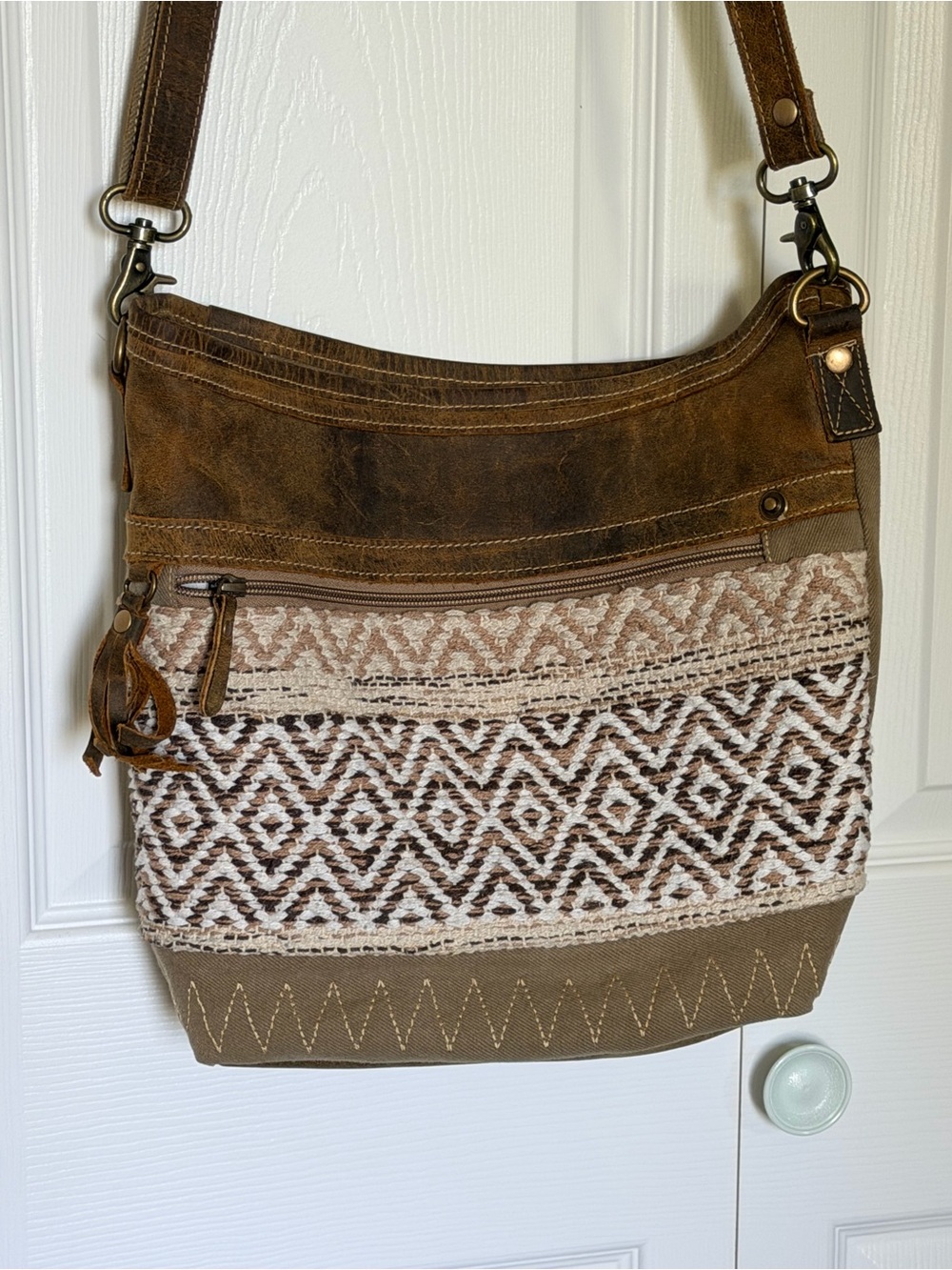 Brown Canvas Crossbody Bag - Unbranded - Picture 3 of 6